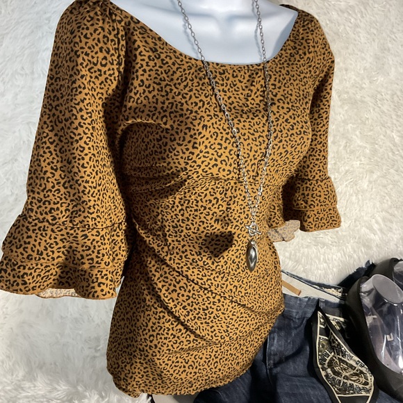 Leopard Print Ruffle Sleeve Top - Picture 1 of 4